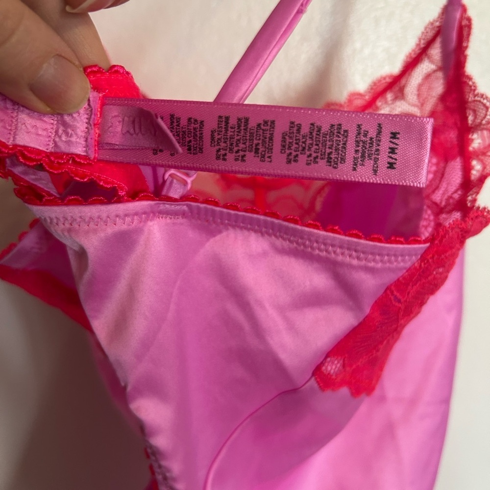 NWOT Skims stretch satin lace teddy neon orchid - Picture 7 of 8